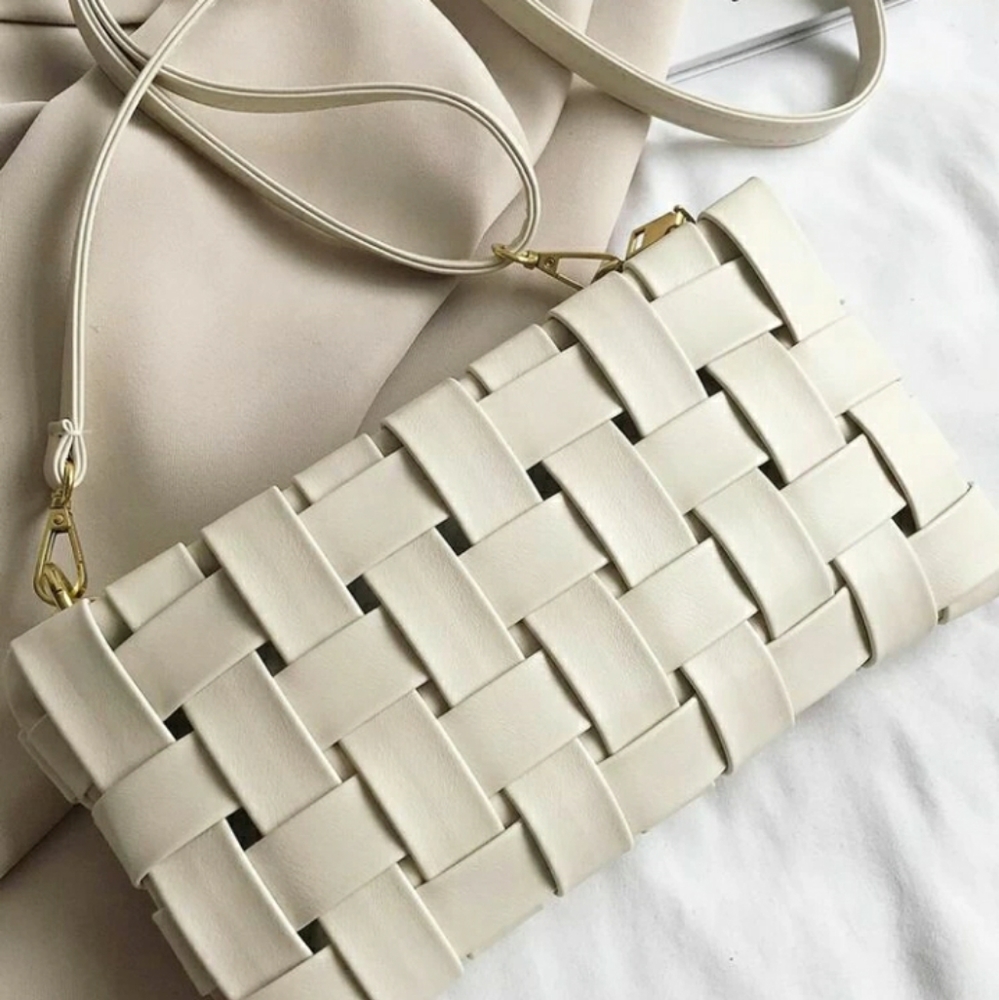 Braided chain bag or clutch